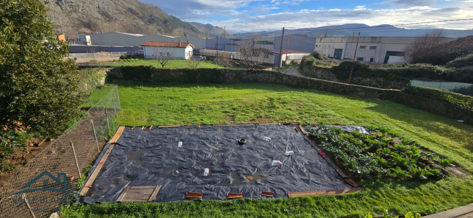 7 soveværelse Finca/Landehus til salg i Los Corrales de Buelna - € 220.000 (Ref: 8884742)