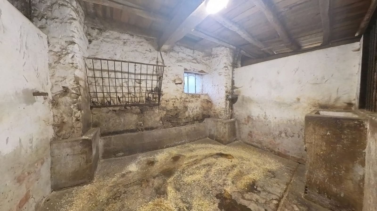 Commercial for sale in Campoo de Enmedio - € 80,000 (Ref: 8920065)