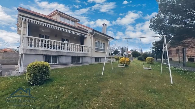 5 soveværelse Villa til salg i Suances - € 699.990 (Ref: 8920066)