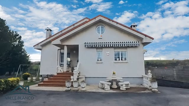 5 soveværelse Villa til salg i Suances - € 699.990 (Ref: 8920066)