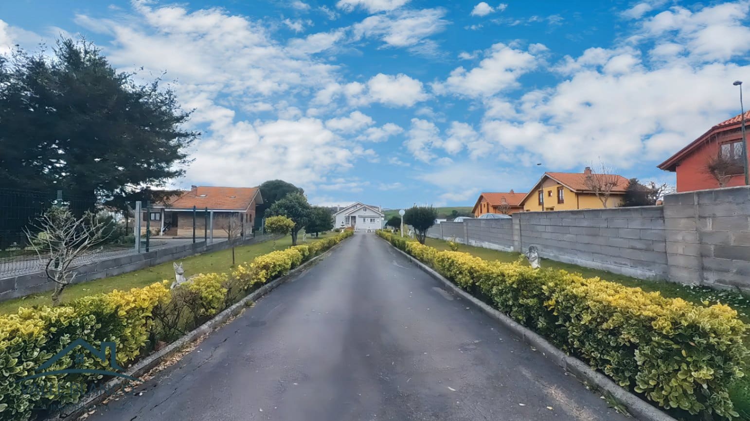 5 bedroom Villa for sale in Suances - € 699,990 (Ref: 8920066)