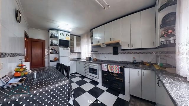 5 soveværelse Villa til salg i Suances - € 699.990 (Ref: 8920066)