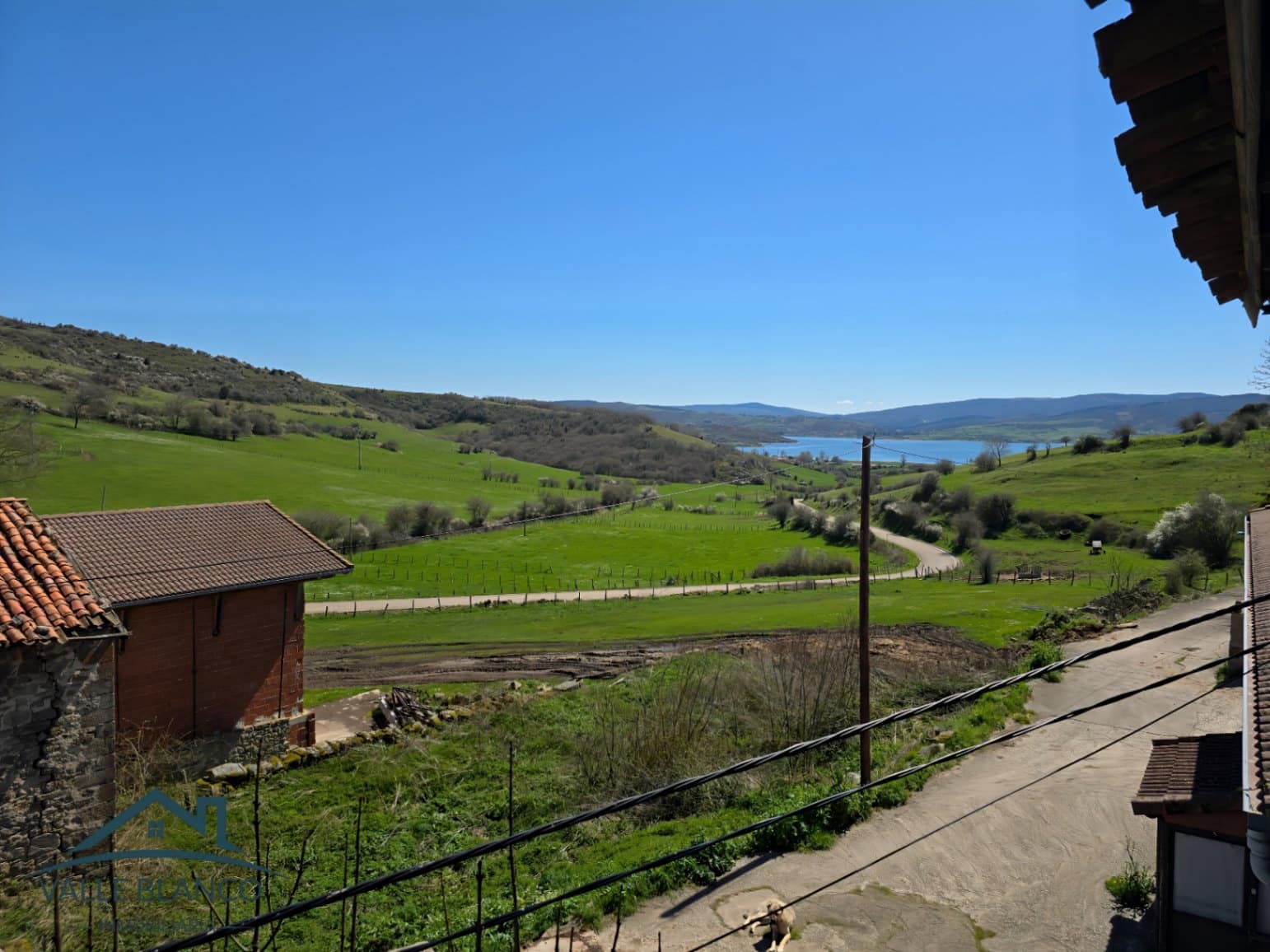 4 bedroom Finca/Country House for sale in Campoo de Yuso - € 69,000 (Ref: 8931783)