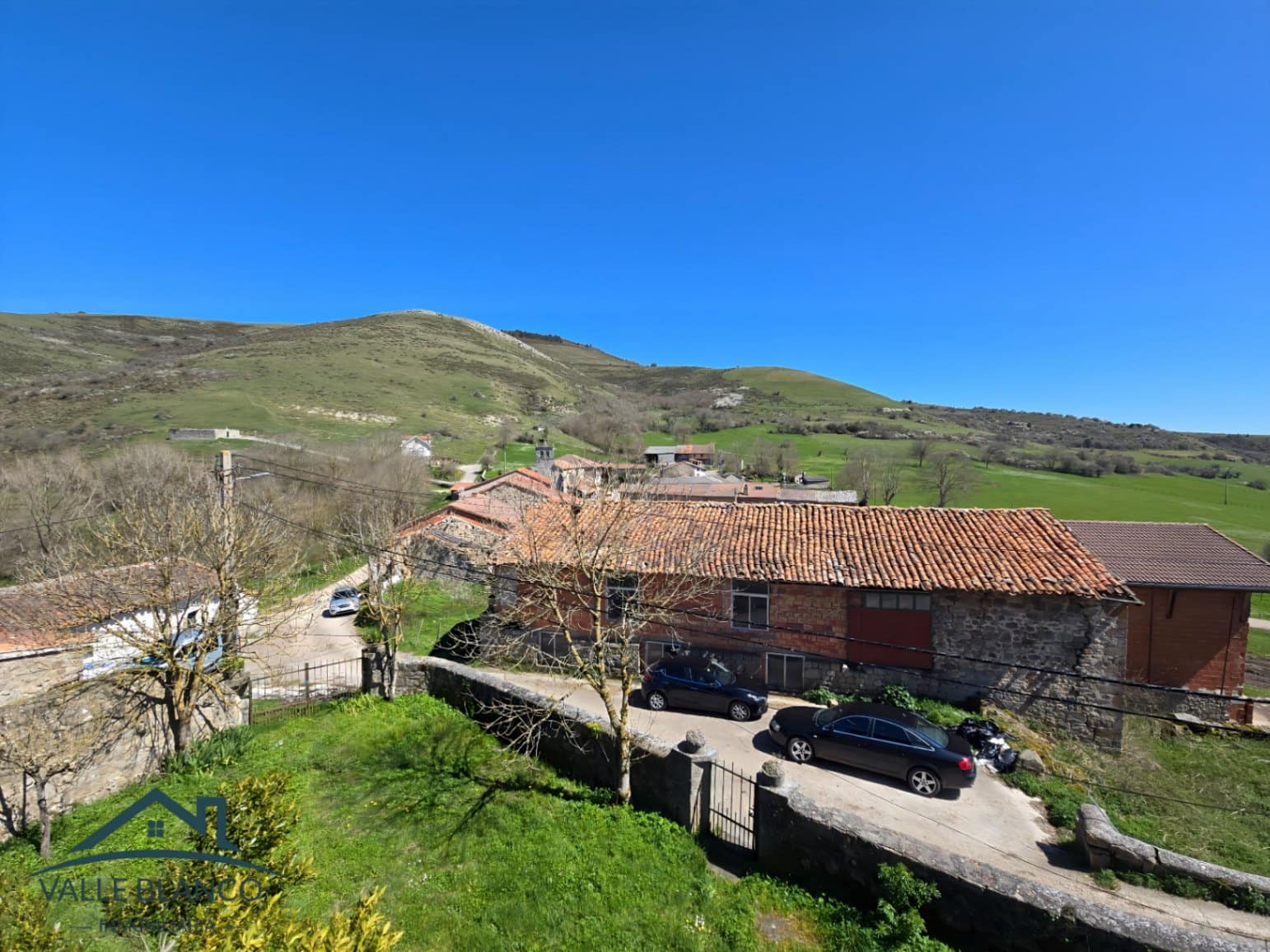 4 bedroom Finca/Country House for sale in Campoo de Yuso - € 69,000 (Ref: 8931783)