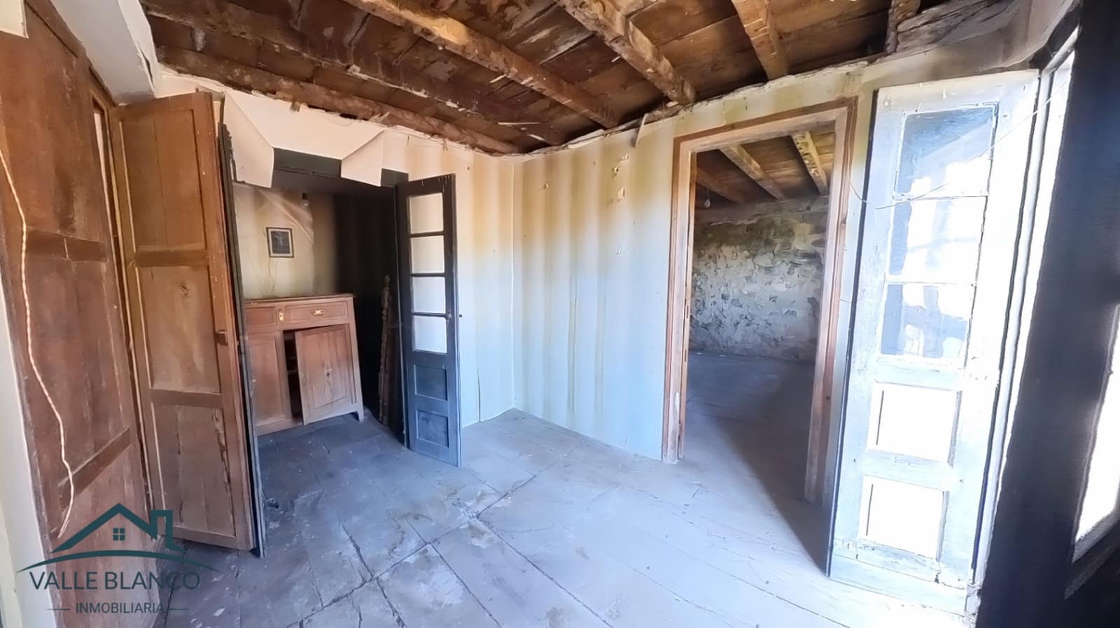 4 bedroom Finca/Country House for sale in Campoo de Yuso - € 69,000 (Ref: 8931783)