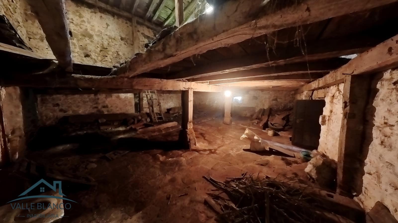 4 bedroom Finca/Country House for sale in Campoo de Yuso - € 69,000 (Ref: 8931783)