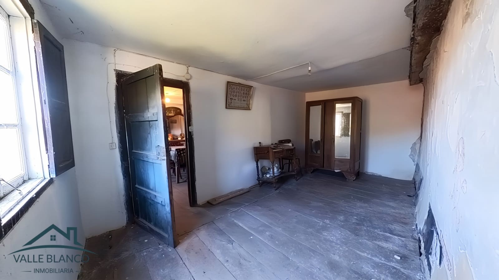 4 bedroom Finca/Country House for sale in Campoo de Yuso - € 69,000 (Ref: 8931783)