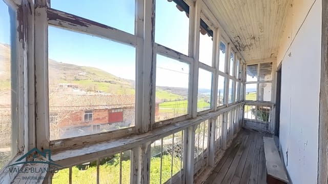 4 bedroom Finca/Country House for sale in Campoo de Yuso - € 69,000 (Ref: 8931783)