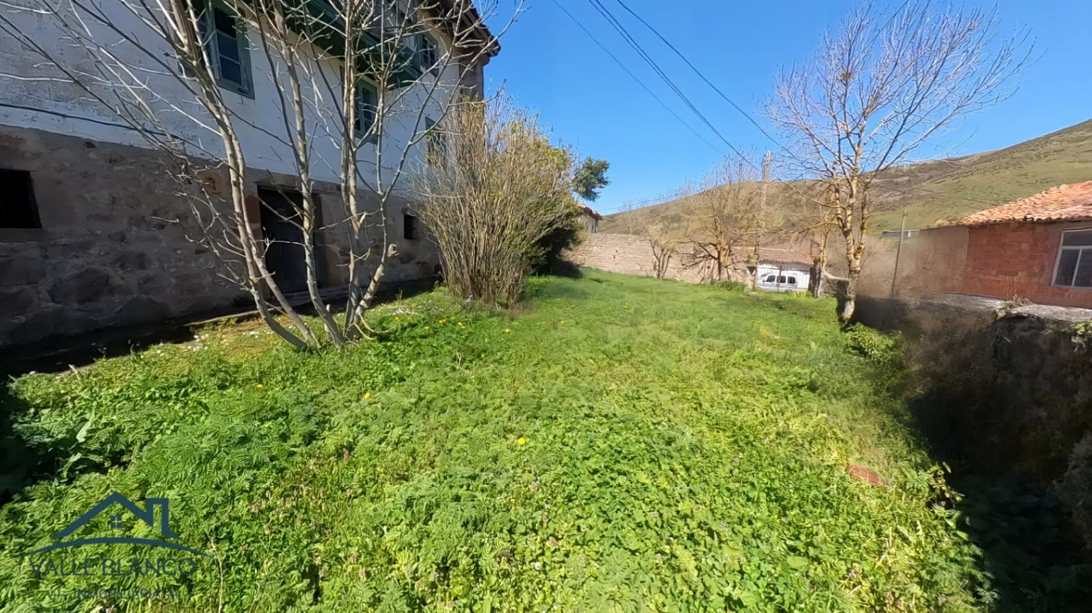 4 bedroom Finca/Country House for sale in Campoo de Yuso - € 69,000 (Ref: 8931783)