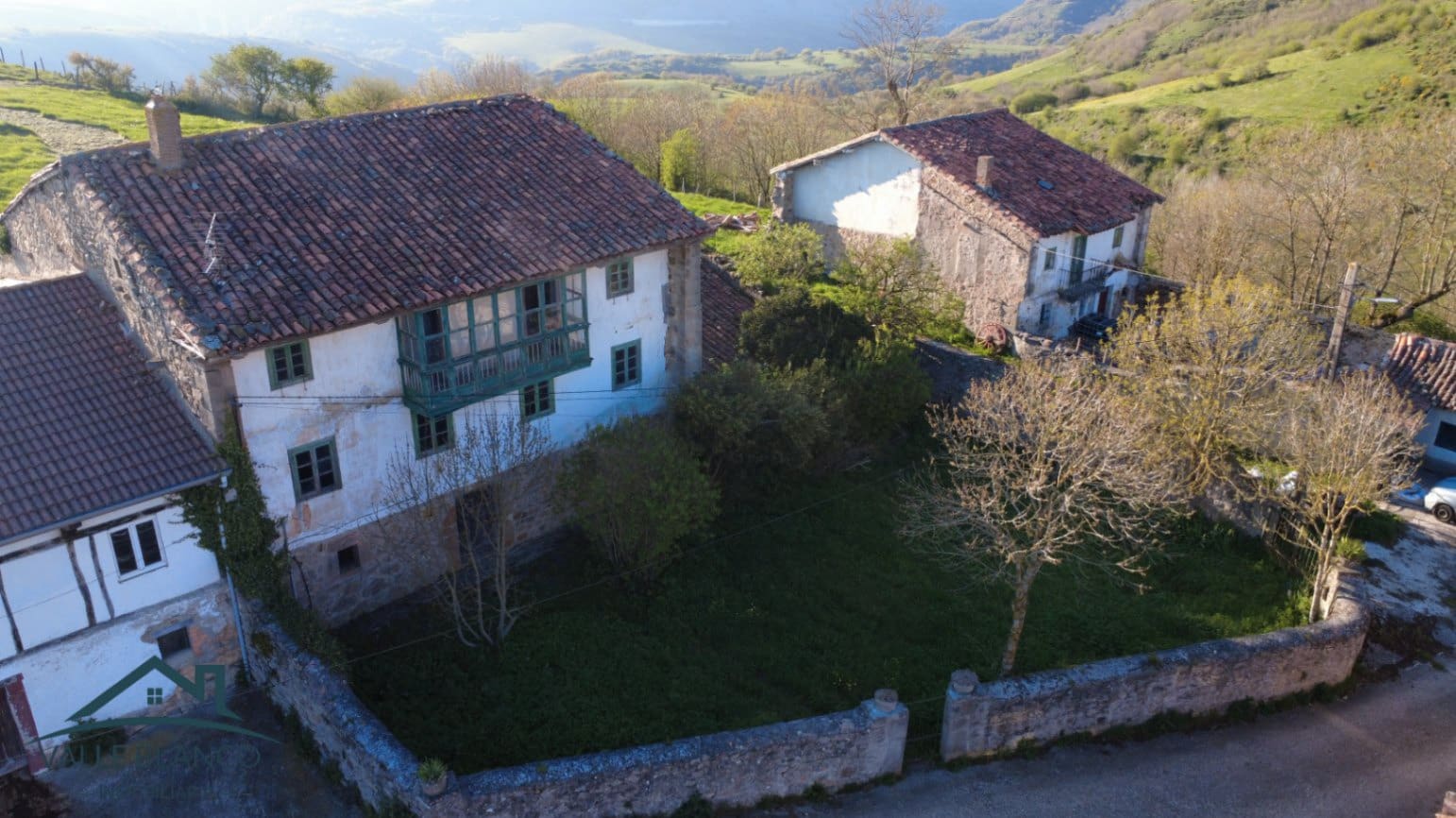 4 bedroom Finca/Country House for sale in Campoo de Yuso - € 69,000 (Ref: 8931783)