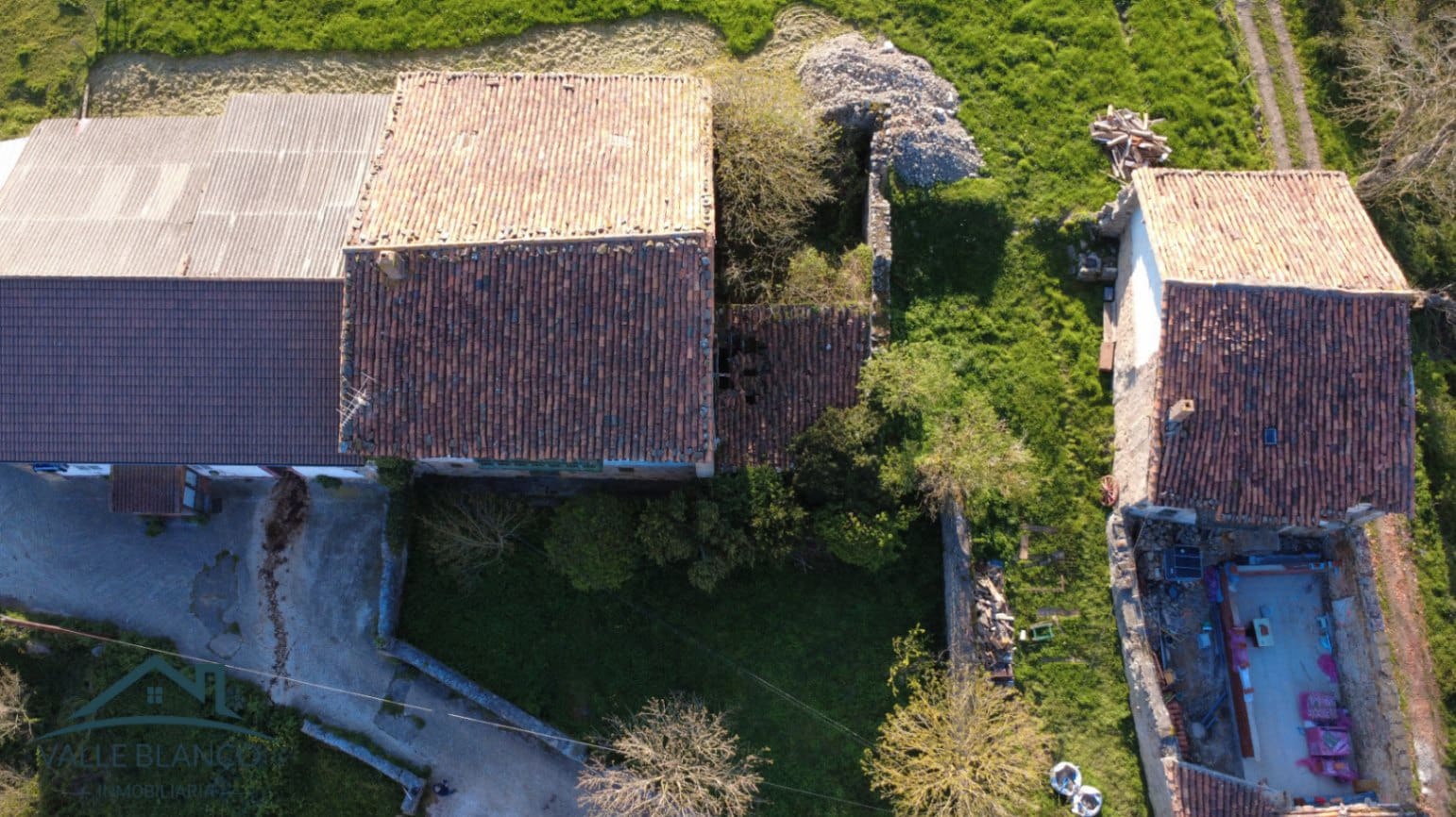 4 bedroom Finca/Country House for sale in Campoo de Yuso - € 69,000 (Ref: 8931783)