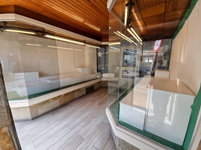 Commercial for sale in Reinosa - € 195,000 (Ref: 8940808)