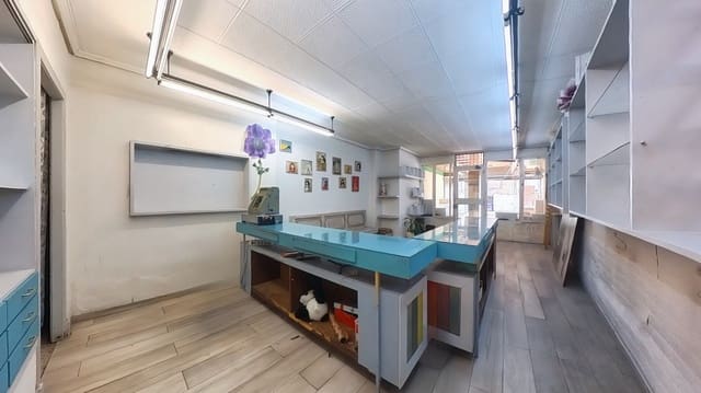 Commercial for sale in Reinosa - € 195,000 (Ref: 8940808)