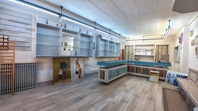 Commercial for sale in Reinosa - € 195,000 (Ref: 8940808)