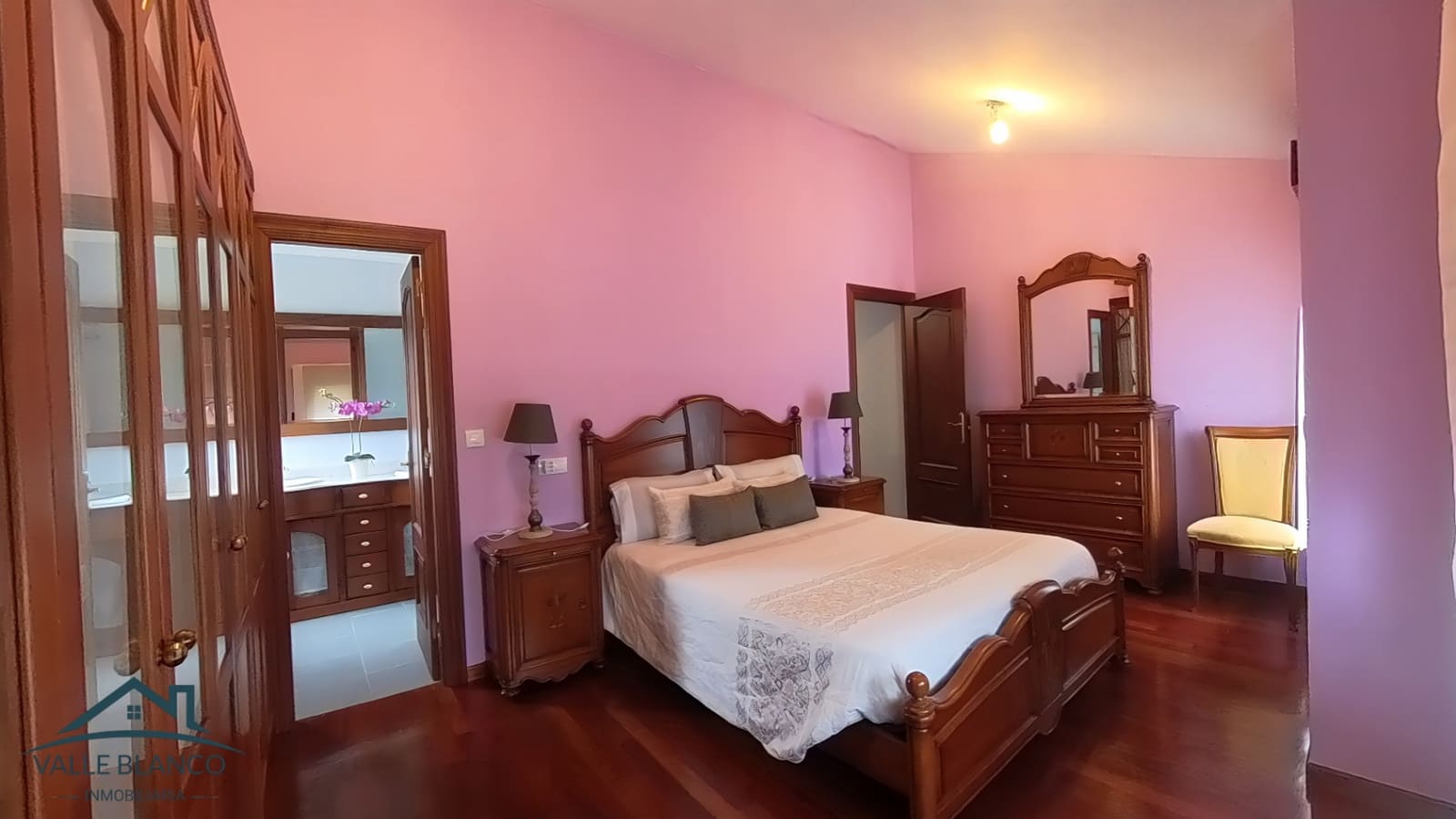 3 bedroom Townhouse for sale in Corvera de Toranzo - € 245,000 (Ref: 8956560)