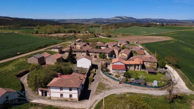 5 soveværelse Finca/Landehus til salg i Aguilar de Campoo - € 125.000 (Ref: 8980057)