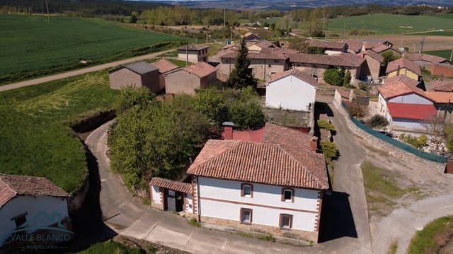 5 soveværelse Finca/Landehus til salg i Aguilar de Campoo - € 125.000 (Ref: 8980057)