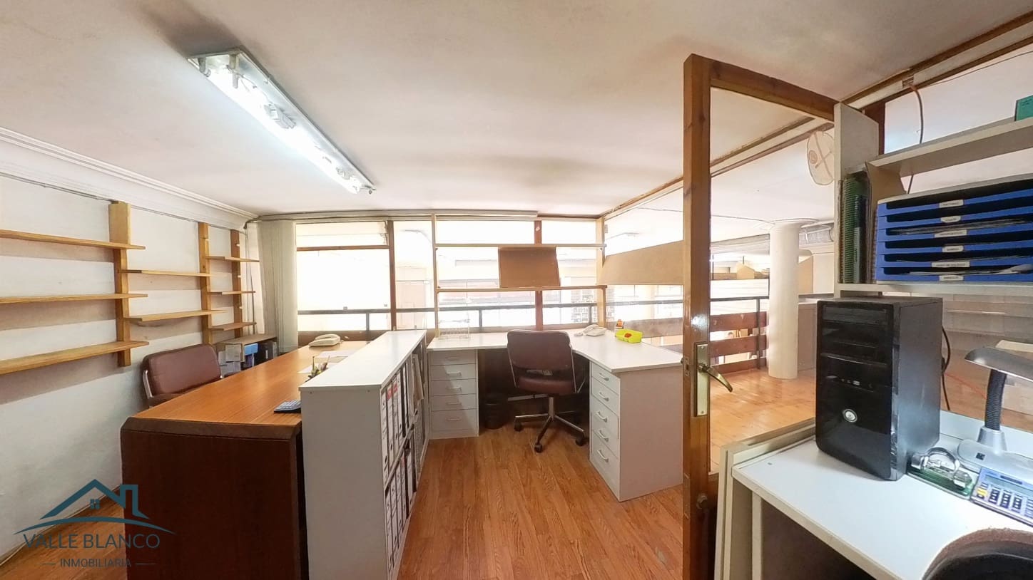 Commercial for sale in Reinosa - € 165,000 (Ref: 9094653)