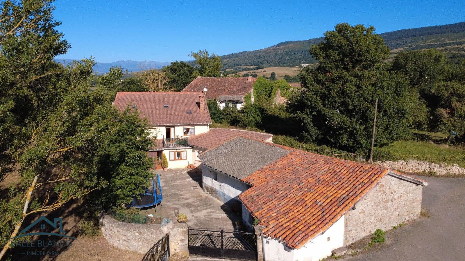 4 soveværelse Finca/Landehus til salg i Campoo de Yuso - € 130.000 (Ref: 9169281)