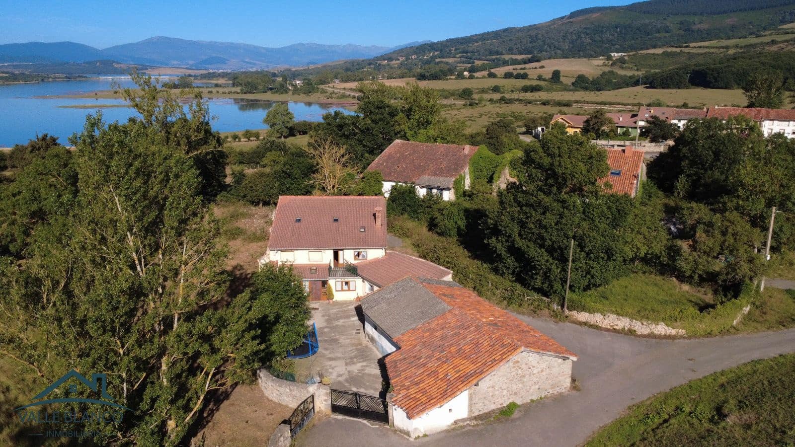 4 soveværelse Finca/Landehus til salg i Campoo de Yuso - € 130.000 (Ref: 9169281)