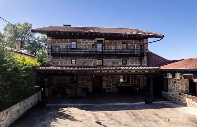 10 soveværelse Villa til salg i Las Rozas de Valdearrollo - € 469.990 (Ref: 9238745)