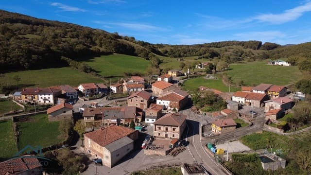 2 bedroom Townhouse for sale in San Miguel de Aguayo - € 50,000 (Ref: 9350168)