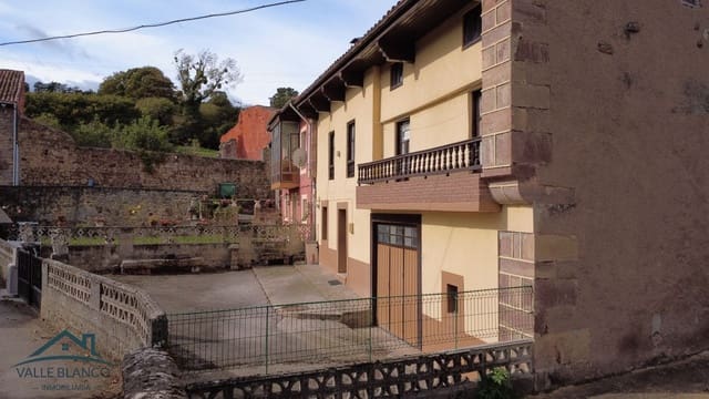 3 bedroom Townhouse for sale in Pesquera - € 99,000 (Ref: 9350169)