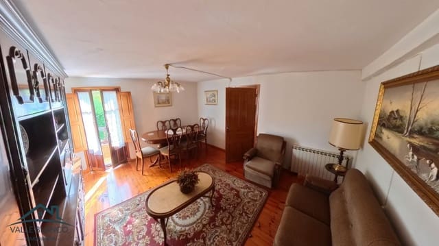 3 bedroom Townhouse for sale in Pesquera - € 99,000 (Ref: 9350169)