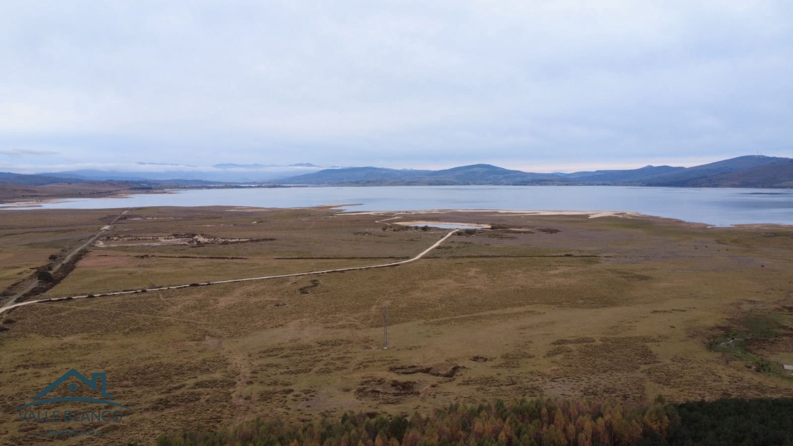 8 bedroom Business for sale in Valle de Valdebezana - € 159,000 (Ref: 9369028)