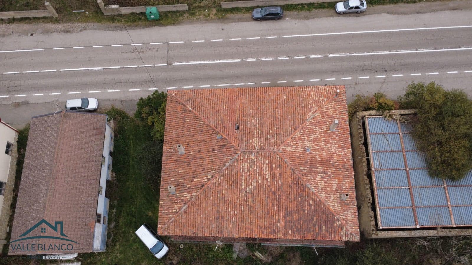 8 bedroom Business for sale in Valle de Valdebezana - € 159,000 (Ref: 9369028)