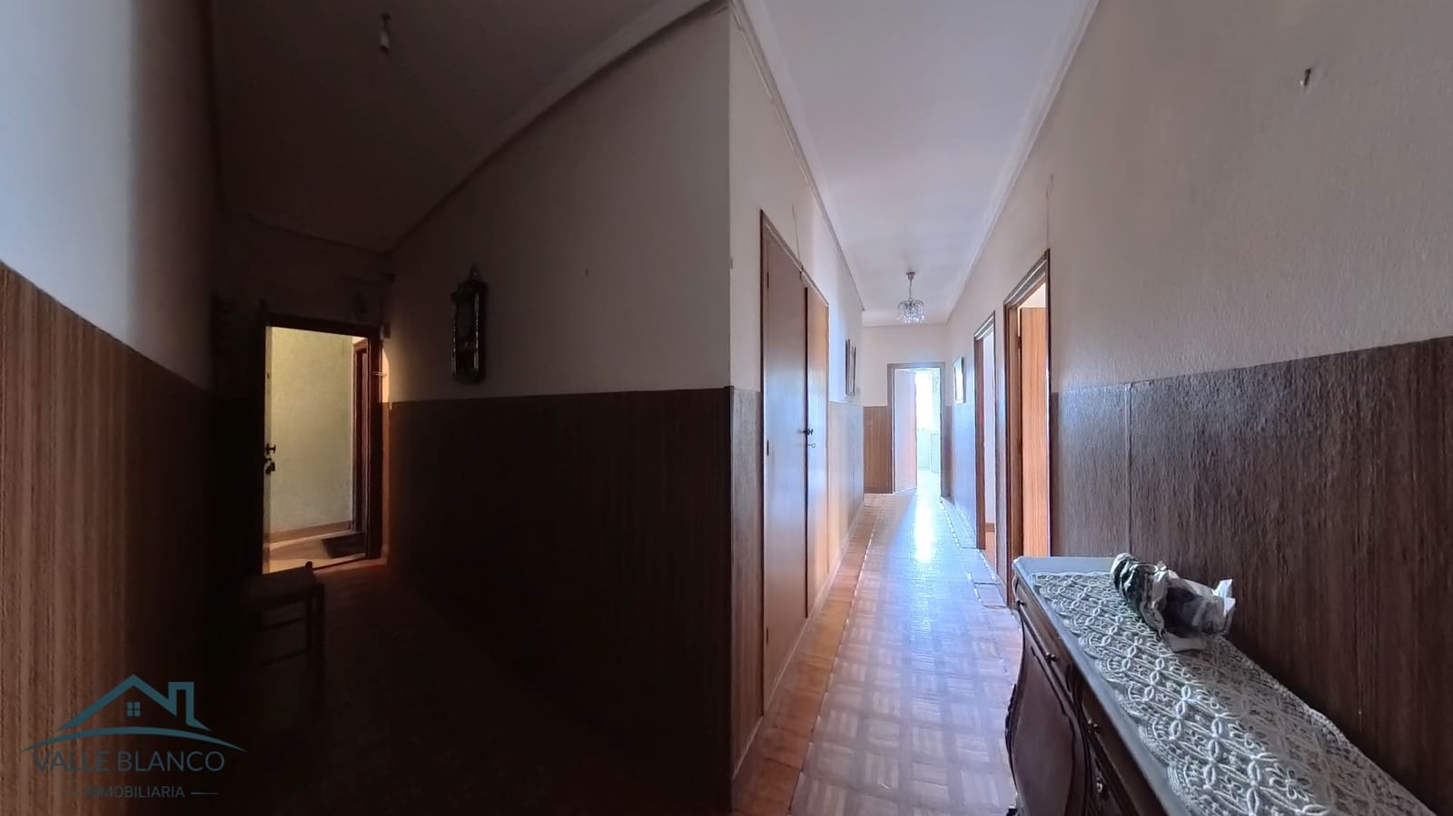 8 bedroom Business for sale in Valle de Valdebezana - € 159,000 (Ref: 9369028)