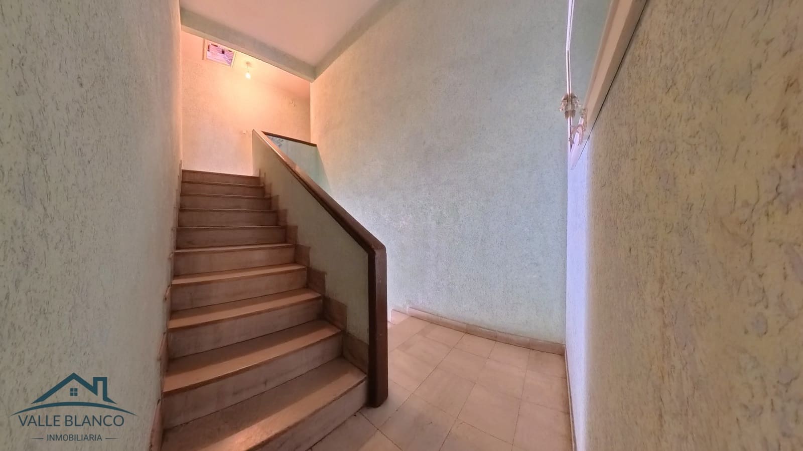 8 bedroom Business for sale in Valle de Valdebezana - € 159,000 (Ref: 9369028)