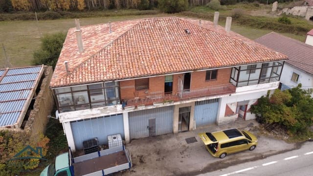 8 bedroom Business for sale in Valle de Valdebezana - € 159,000 (Ref: 9369028)