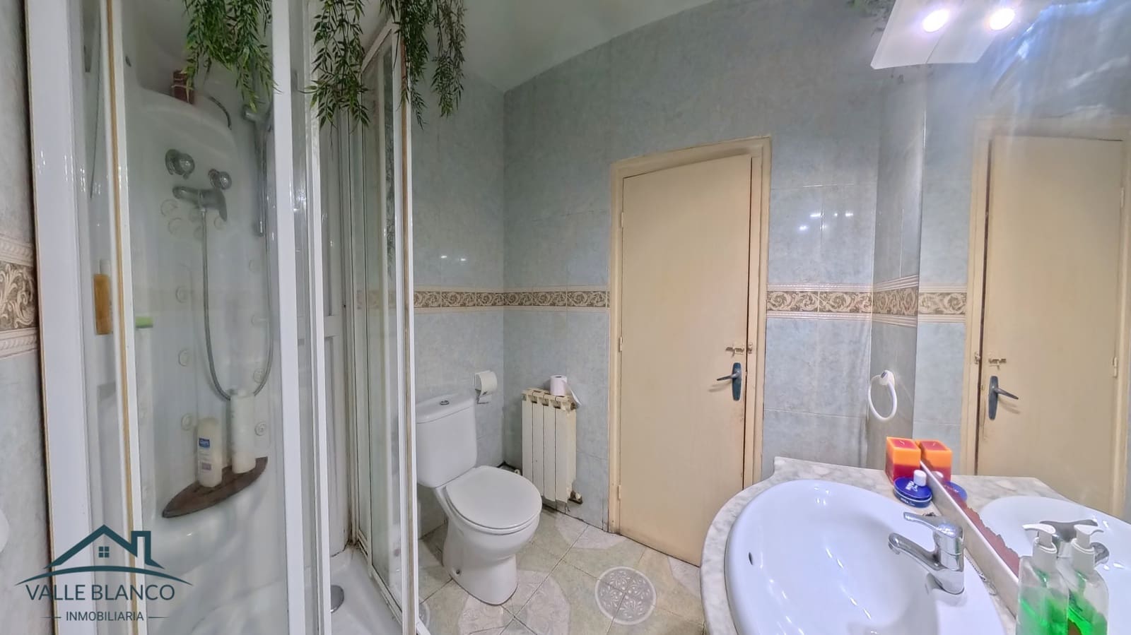 8 bedroom Business for sale in Valle de Valdebezana - € 159,000 (Ref: 9369028)