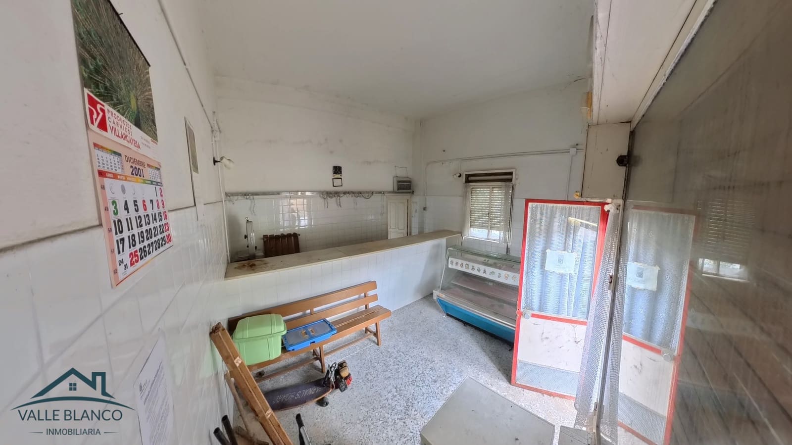 8 bedroom Business for sale in Valle de Valdebezana - € 159,000 (Ref: 9369028)