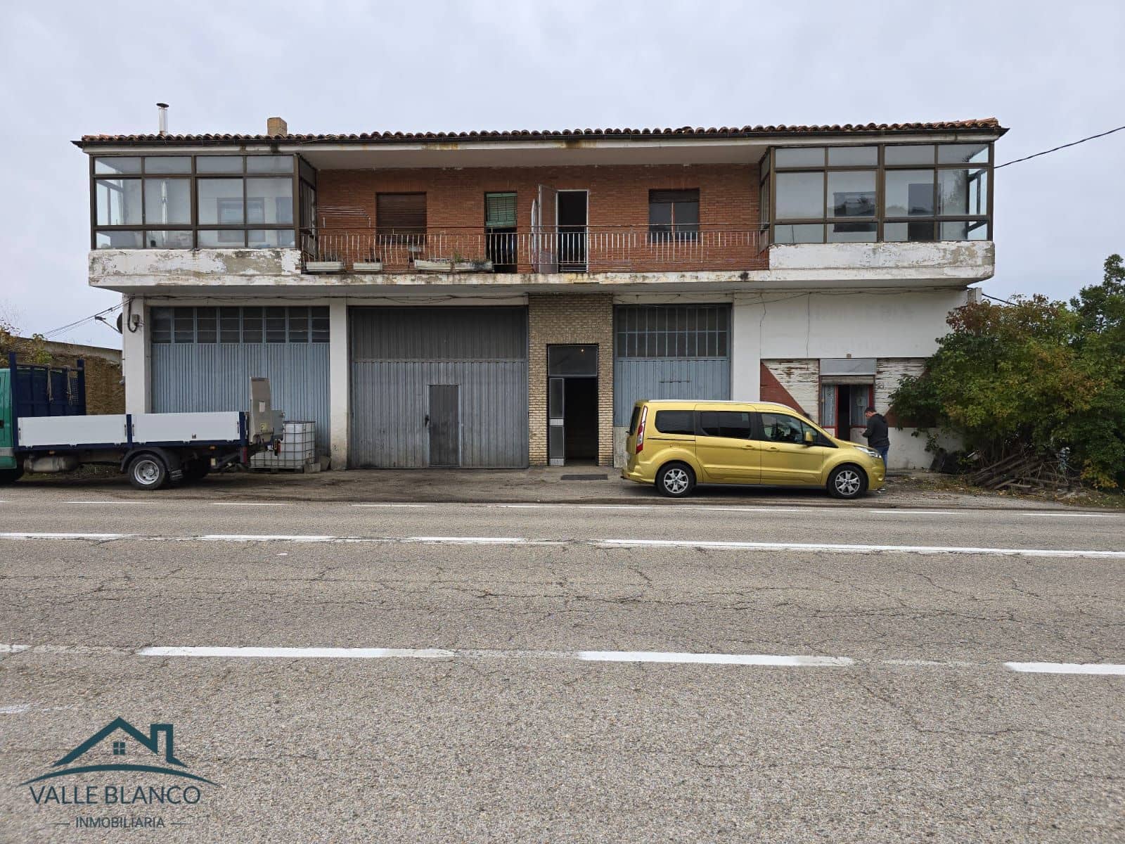 8 bedroom Business for sale in Valle de Valdebezana - € 159,000 (Ref: 9369028)