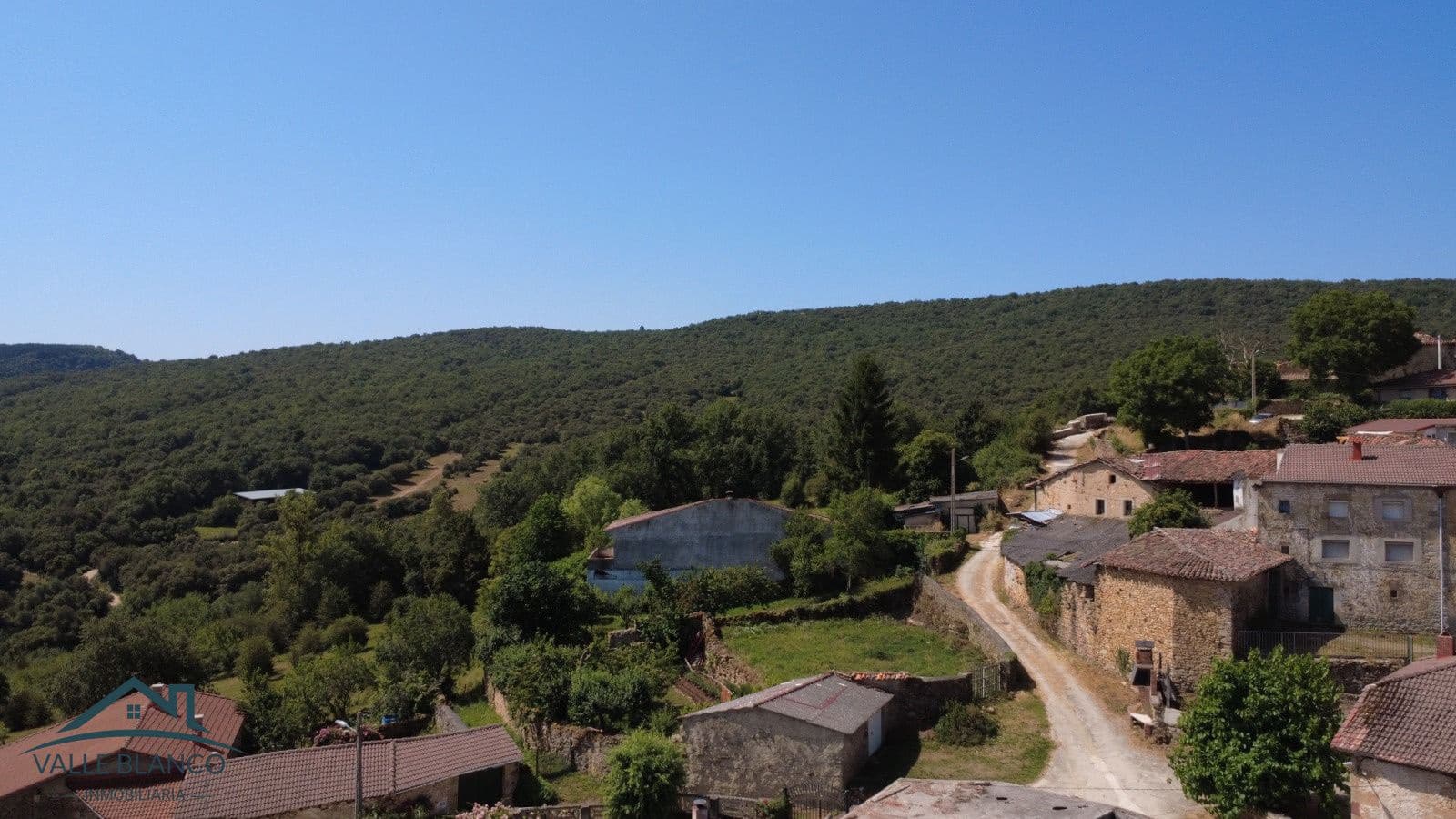 Dom blizniak na sprzedaż w Merindad de Valdeporres - 120 000 € (Ref: 9369029)