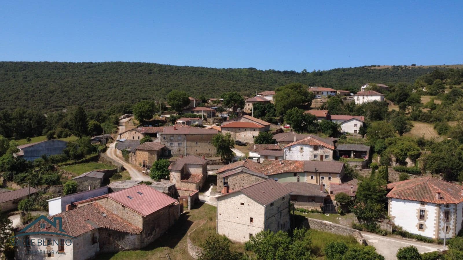 Dom blizniak na sprzedaż w Merindad de Valdeporres - 120 000 € (Ref: 9369029)