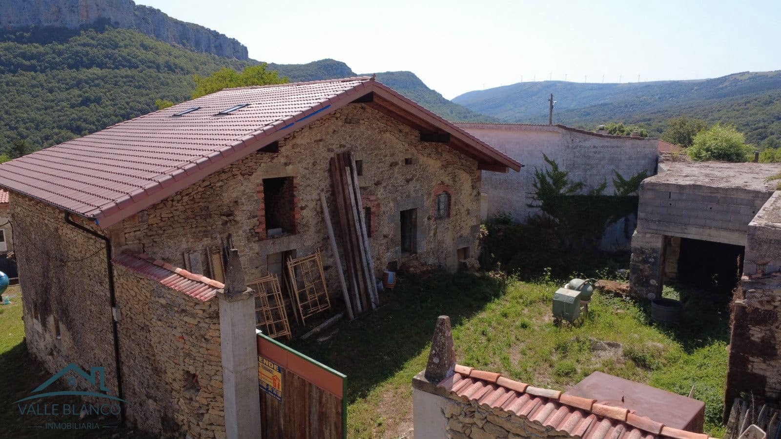 Dom blizniak na sprzedaż w Merindad de Valdeporres - 120 000 € (Ref: 9369029)