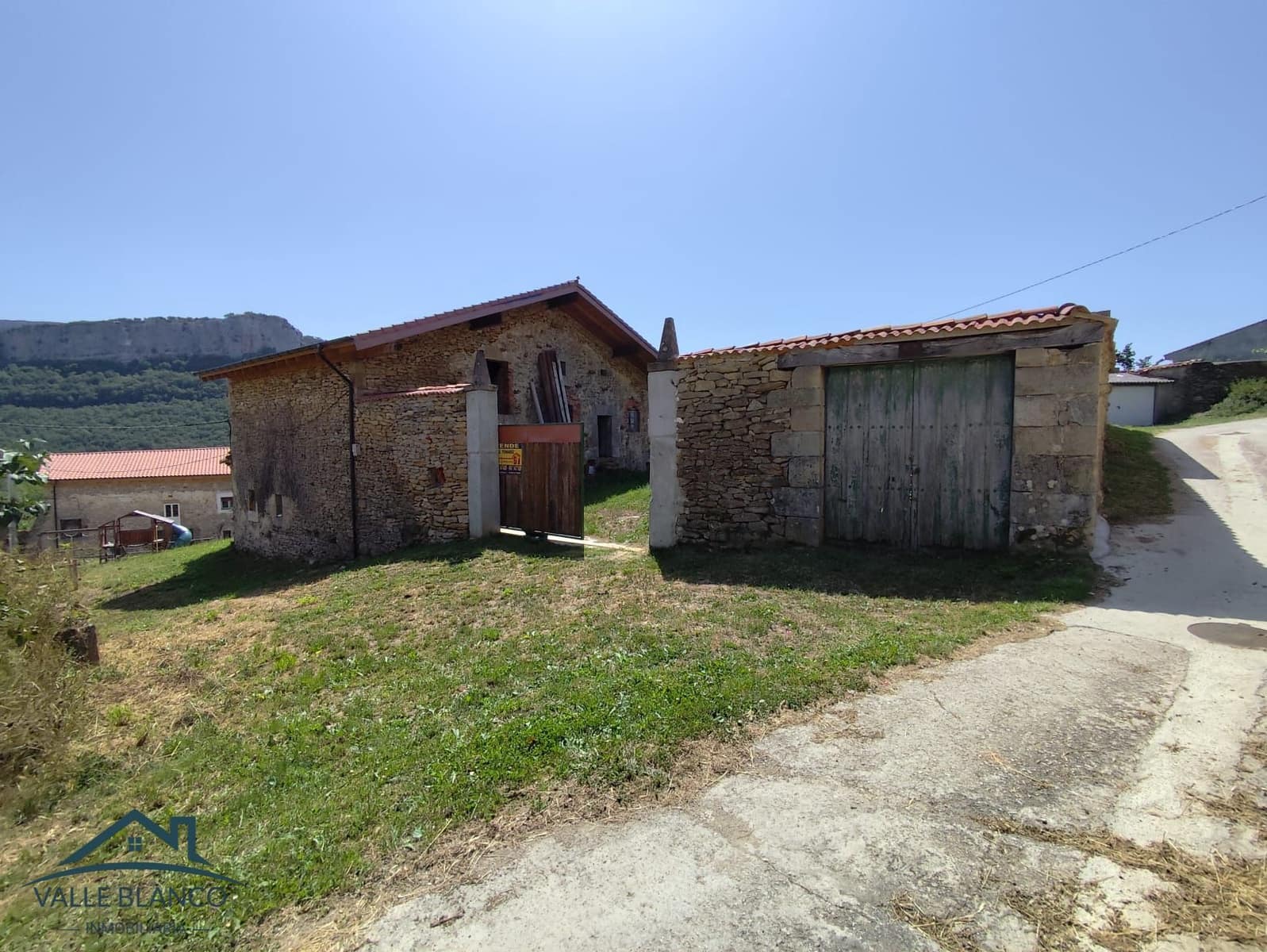 Dom blizniak na sprzedaż w Merindad de Valdeporres - 120 000 € (Ref: 9369029)