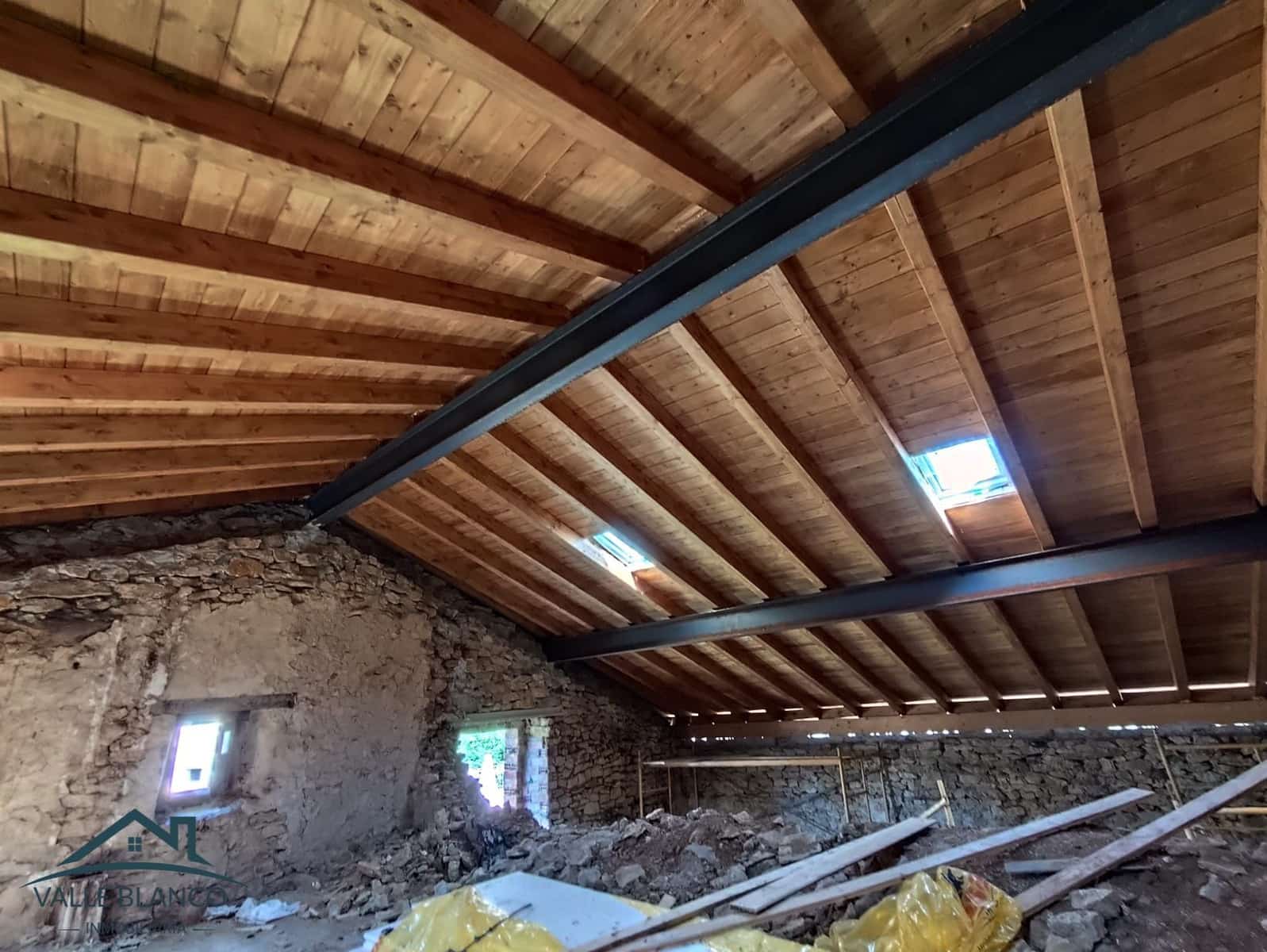 Dom blizniak na sprzedaż w Merindad de Valdeporres - 120 000 € (Ref: 9369029)