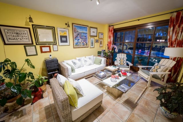 5 slaapkamer Villa te koop in Boo de Pielagos, Piélagos met zwembad garage - € 670.000 (Ref: 9386158)