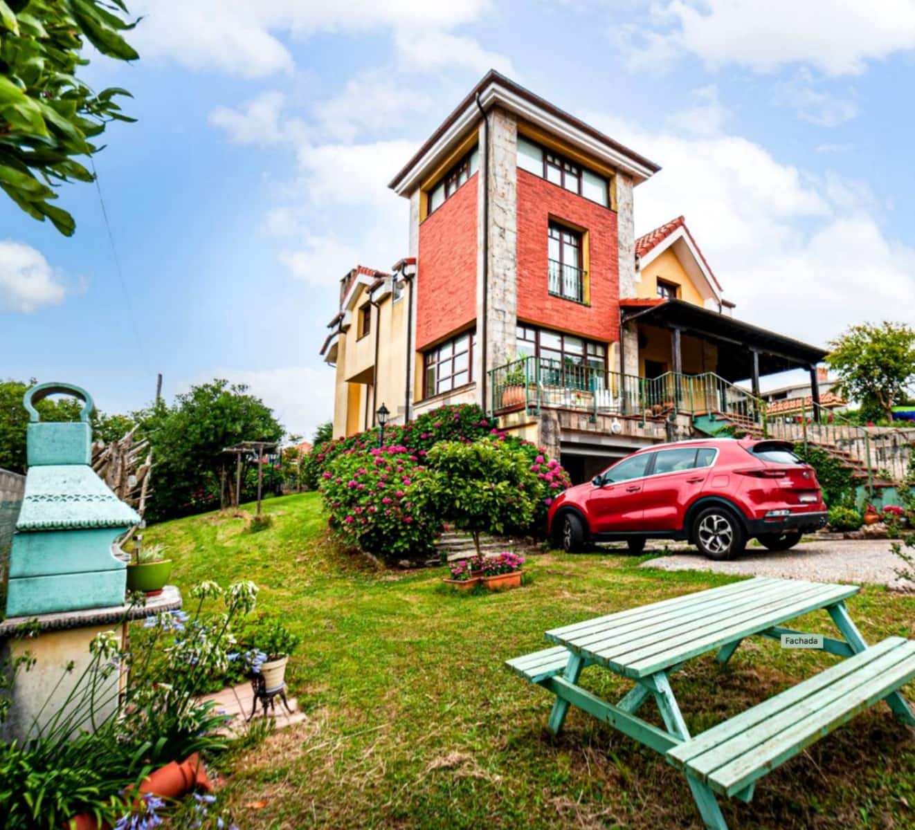 5 slaapkamer Villa te koop in Boo de Pielagos met zwembad garage - € 670.000 (Ref: 9386158)