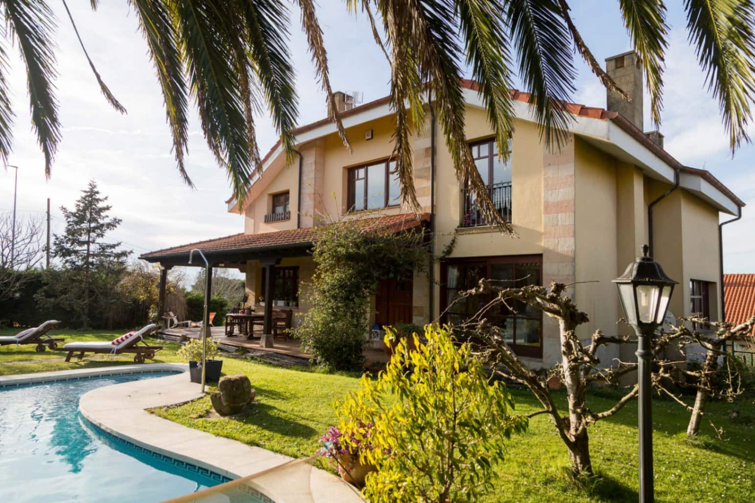 5 slaapkamer Villa te koop in Boo de Pielagos met zwembad garage - € 670.000 (Ref: 9386158)