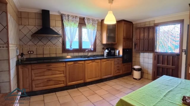 6 Zimmer Finca/Landgut zu verkaufen in Santa María de Cayón - 355.000 € (Ref: 9402702)