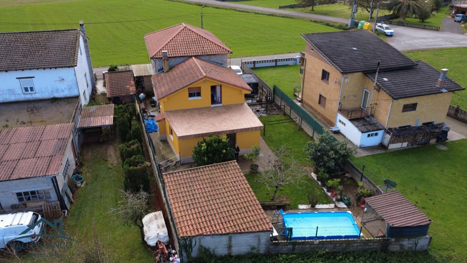 6 sypialnia Finka/Dom wiejski na sprzedaż w Santa Maria de Cayon - 370 000 € (Ref: 9402702)