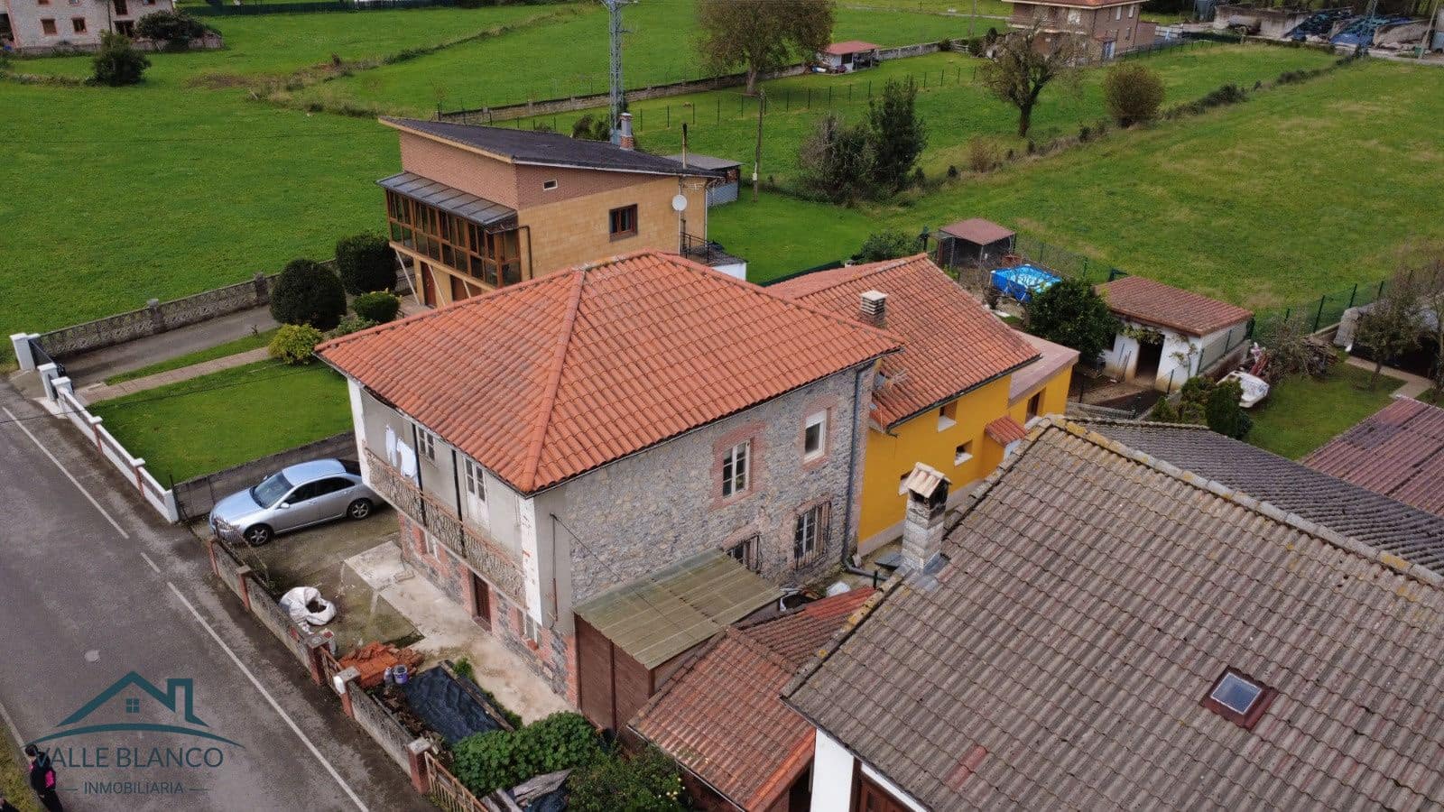6 sypialnia Finka/Dom wiejski na sprzedaż w Santa Maria de Cayon - 370 000 € (Ref: 9402702)