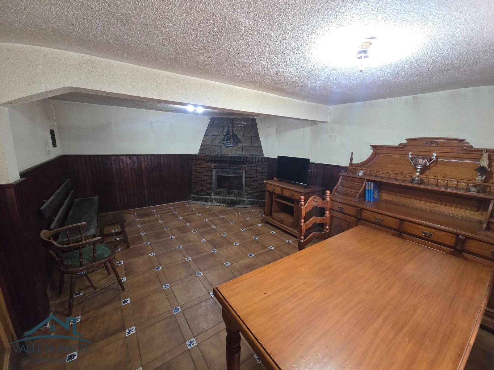 6 slaapkamer Finca/Landhuis te koop in Valle de Valdebezana - € 195.000 (Ref: 9419399)