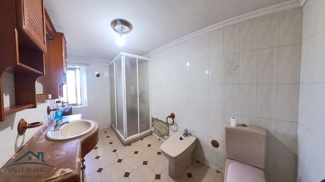 6 bedroom Finca/Country House for sale in Valle de Valdebezana - € 195,000 (Ref: 9419399)