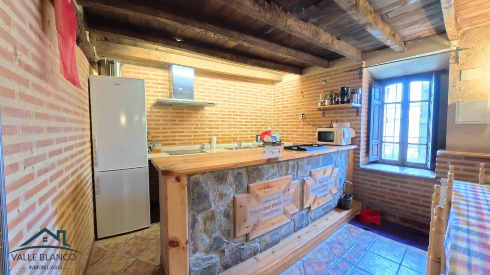 5 soverom Hus til salgs i Valle de Valdelucio - € 65 000 (Ref: 9496934)